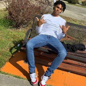 Meet your Posher, Erik lyons